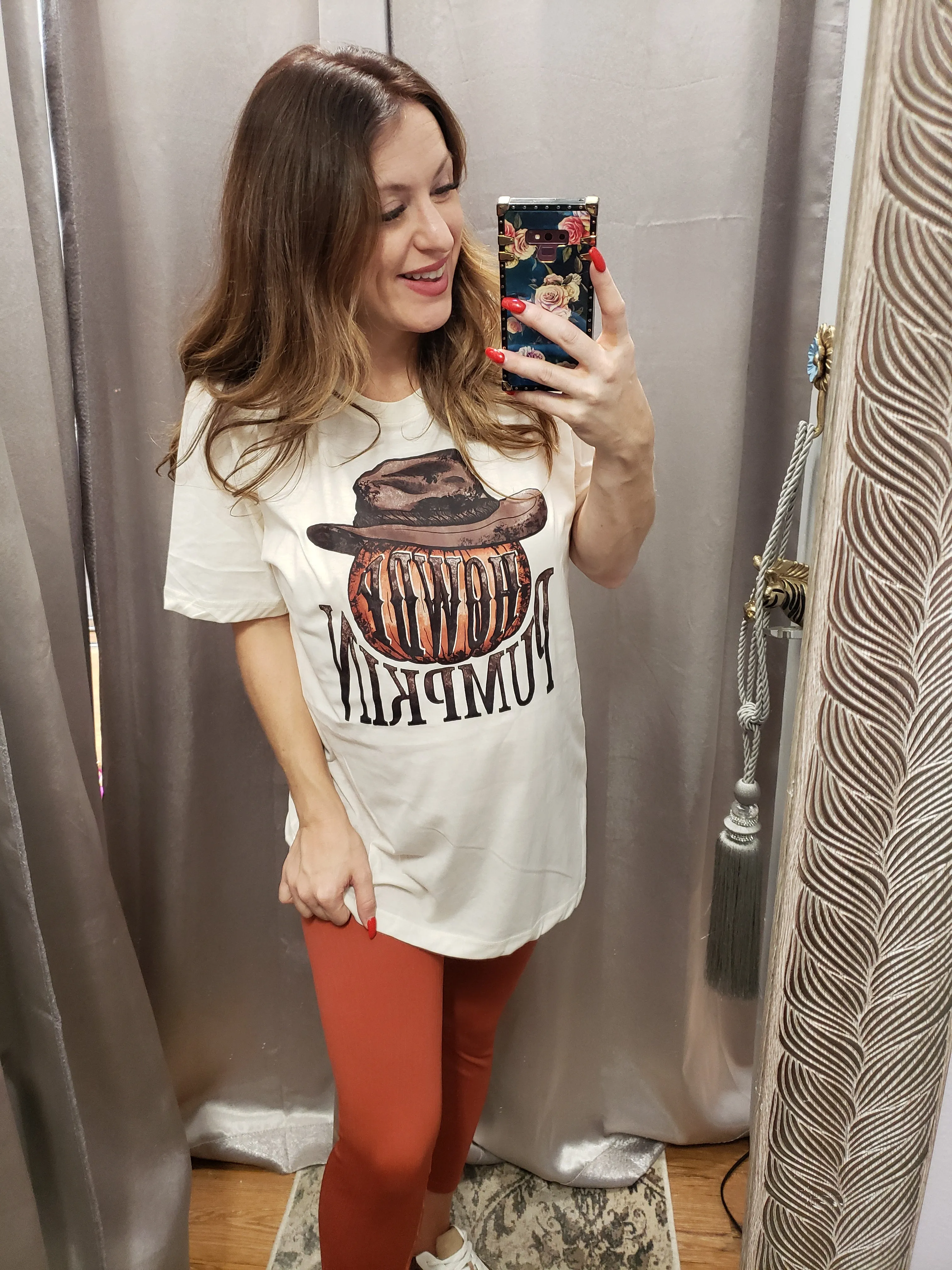 Howdy Pumpkin Hat Tee: Cream