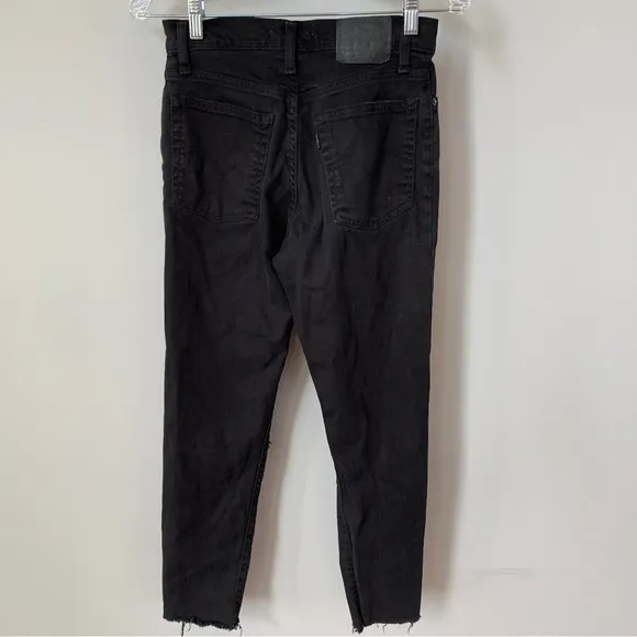 Levi’s Wedgie Skinny Black Jeans Size 26